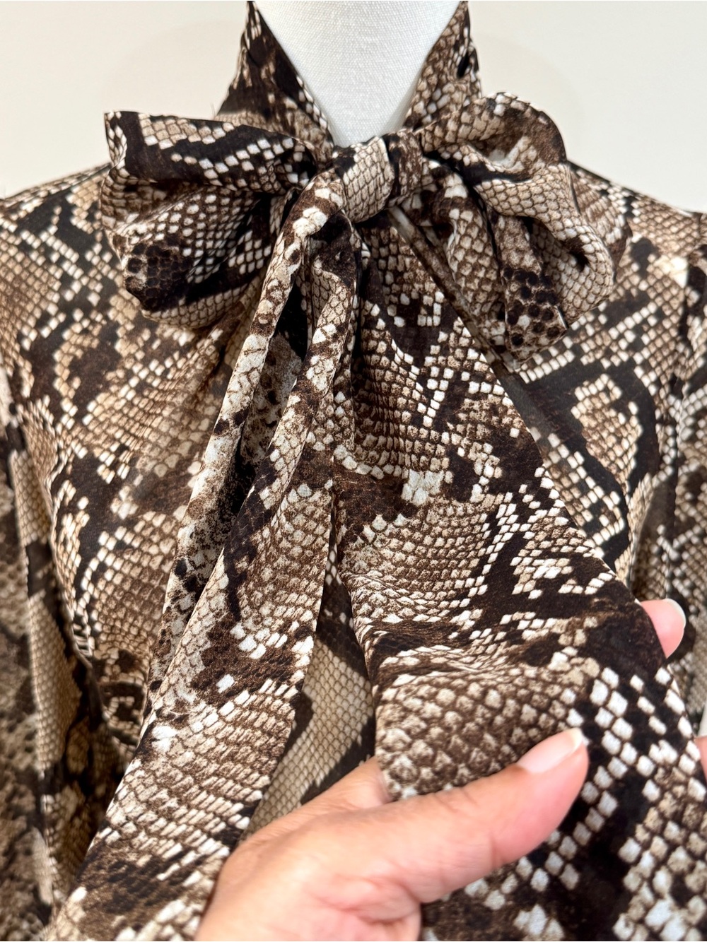 Altuzarra Snake-Print Tie-Neck Blouse Size S Brown and Black Animal Print Top - Picture 4 of 7